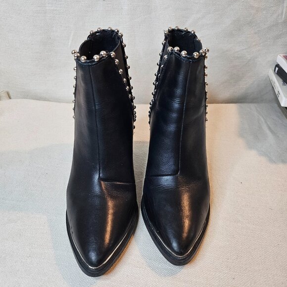Steve Madden Cade Black Leather Studded Boots - Size 6 - Picture 2 of 8